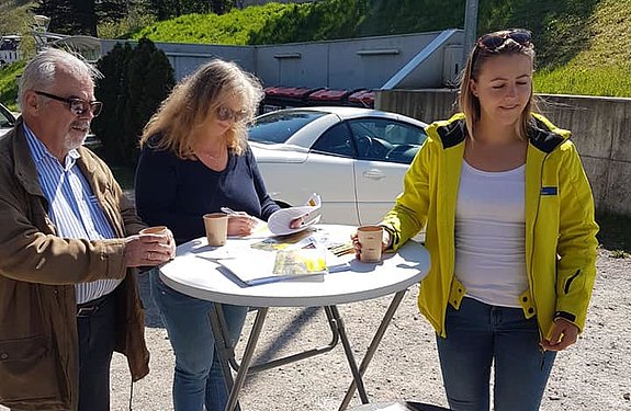 Kaffeestand mit Bernadette Schöny und ihrem Team im Oberort